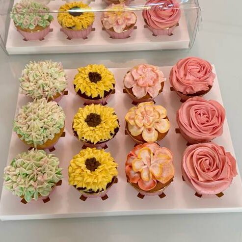 1 Dozen Blooming Cupcakes